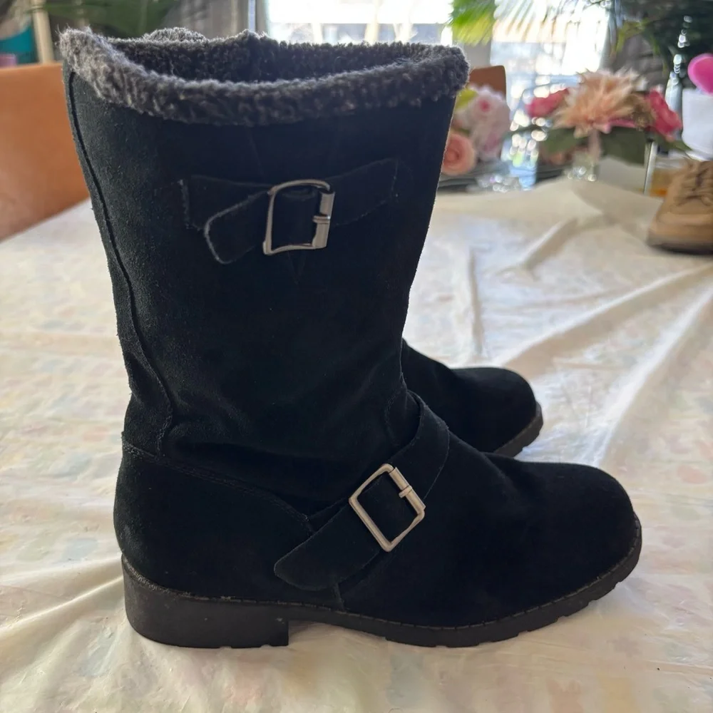 London Fog Nikki Cozy Winter Black Boots Berber lined. SZ 7 M Worn 1X Indoors